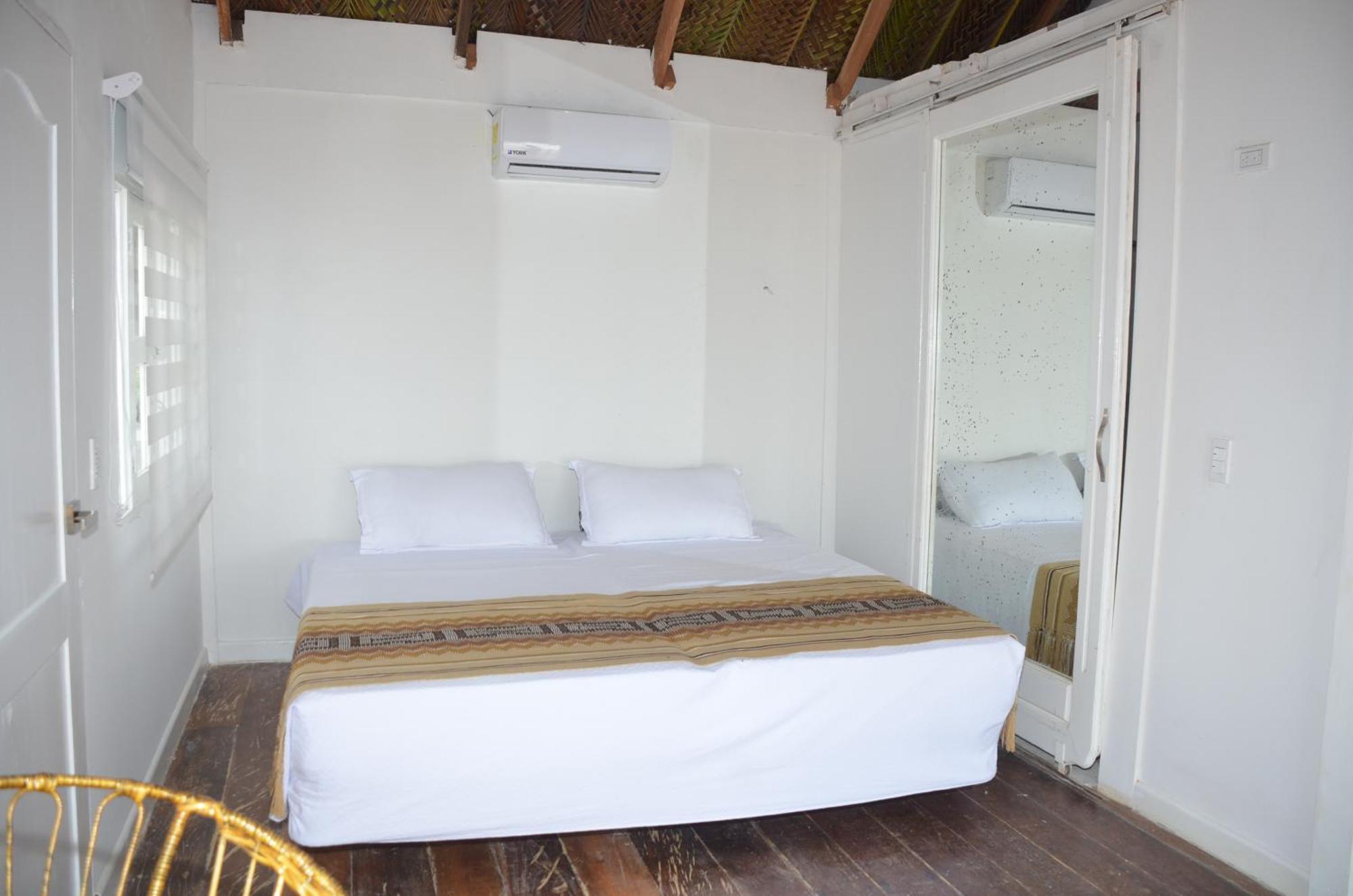 Marine Beach Club & Hotel By Tequendama Tierra Bomba Exteriör bild